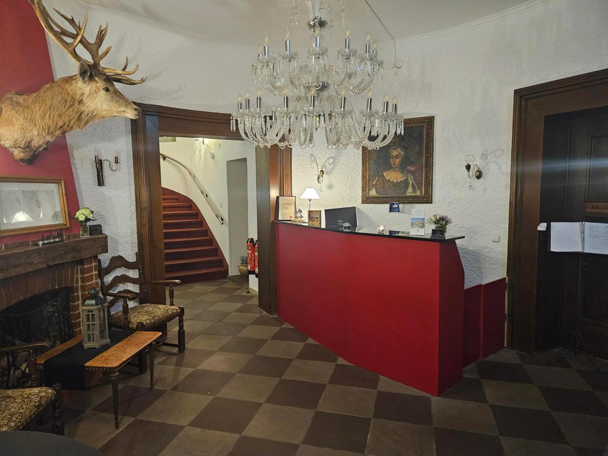Eventlocation & Hotel Schloss Neuburg Obrigheim المظهر الخارجي الصورة
